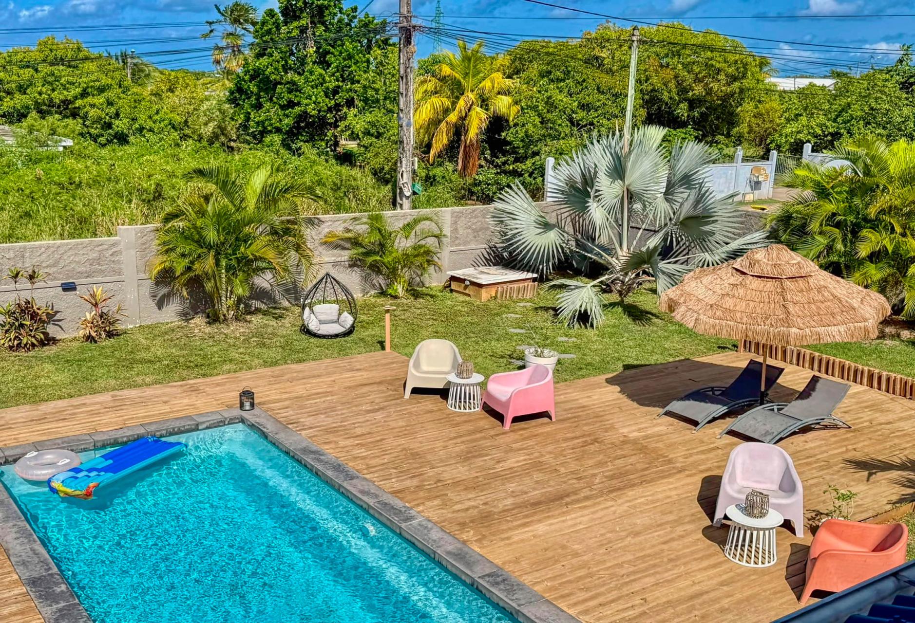 1.A louer villa avec piscine et vue mer St François Guadeloupe